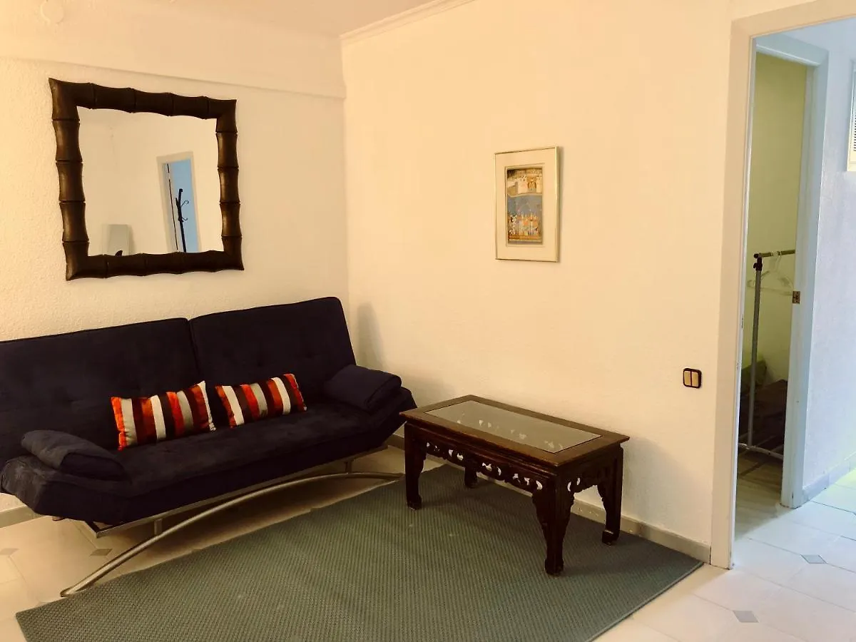 Clot Mirabarna Apartments Barcelona 0*,  Spanien