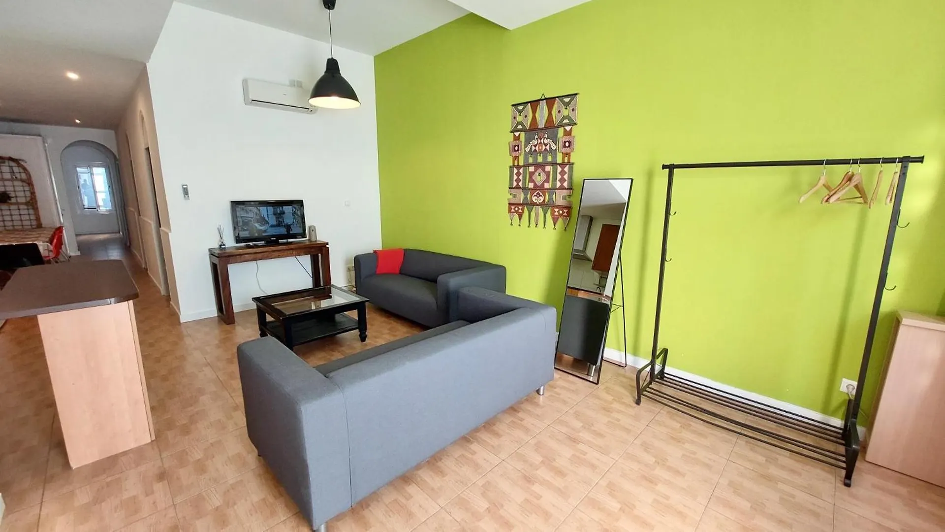 Clot Mirabarna Apartments Barcelona Spain