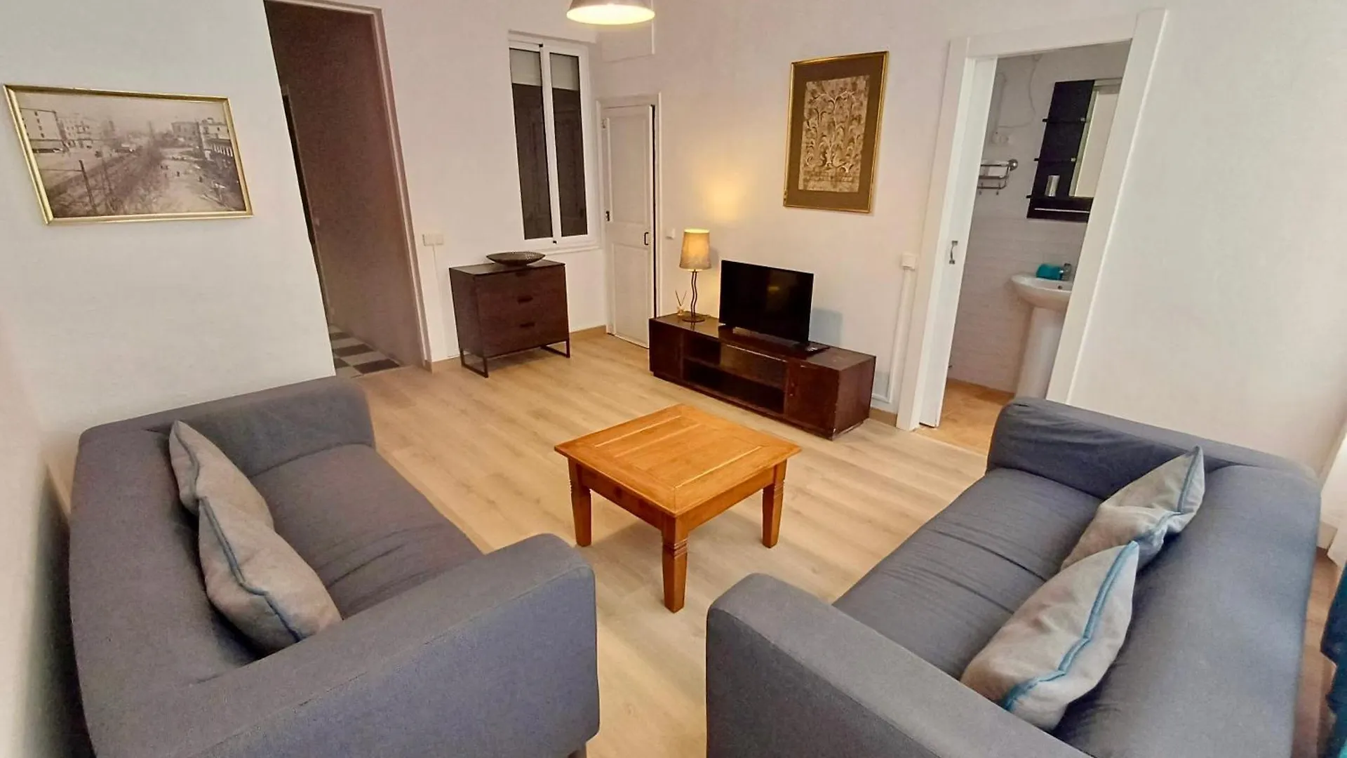 Clot Mirabarna Apartments Barcelona